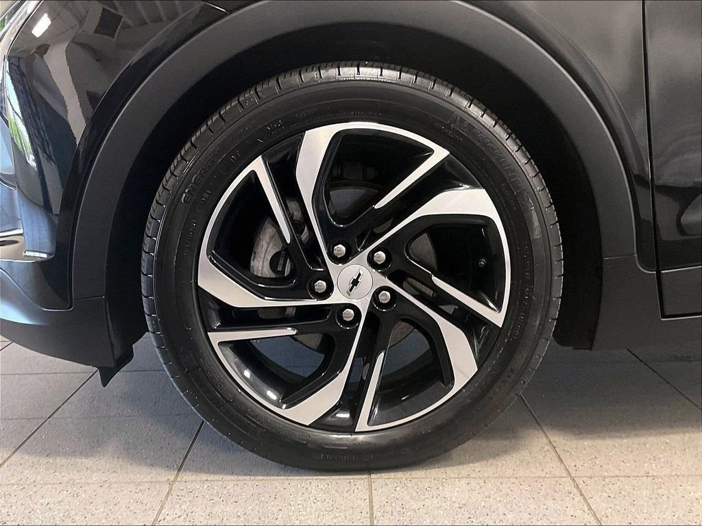 Used 2023 Chevrolet Bolt LT FWD image 7