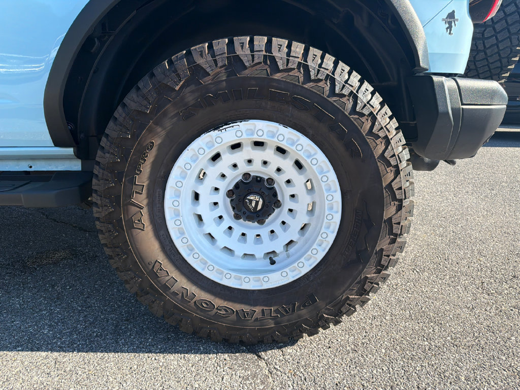 Used 2023 Ford Bronco Heritage Edition AWD/4WD image 19