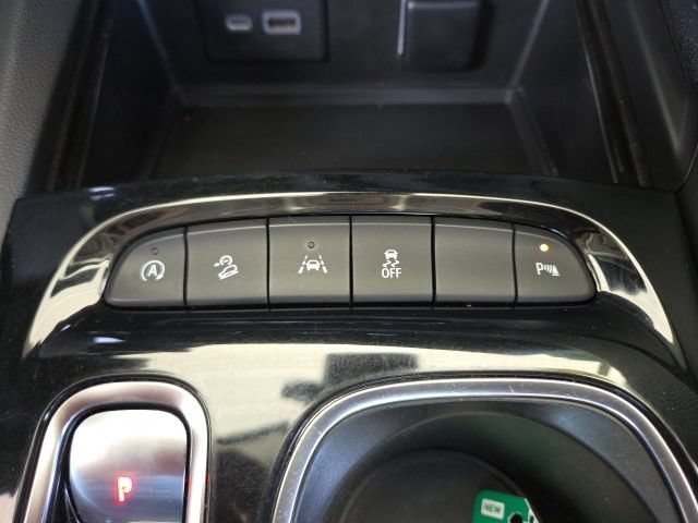 Used 2021 Buick Envision Essence w/ Sport Touring Package AWD/4WD image 10