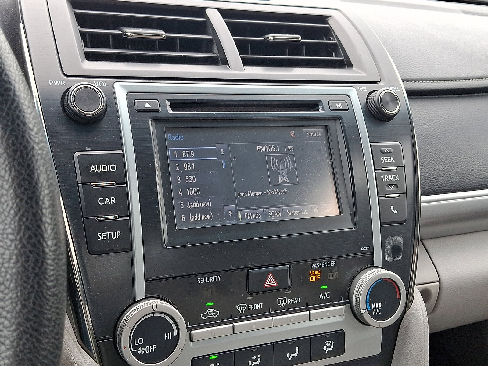 Used 2014 Toyota Camry LE FWD image 17