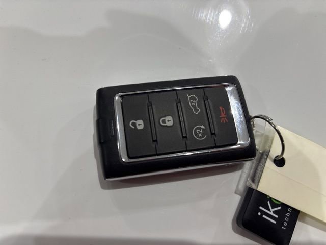 Used 2022 Jeep Grand Cherokee L Limited w/ Luxury Tech Group II image 43