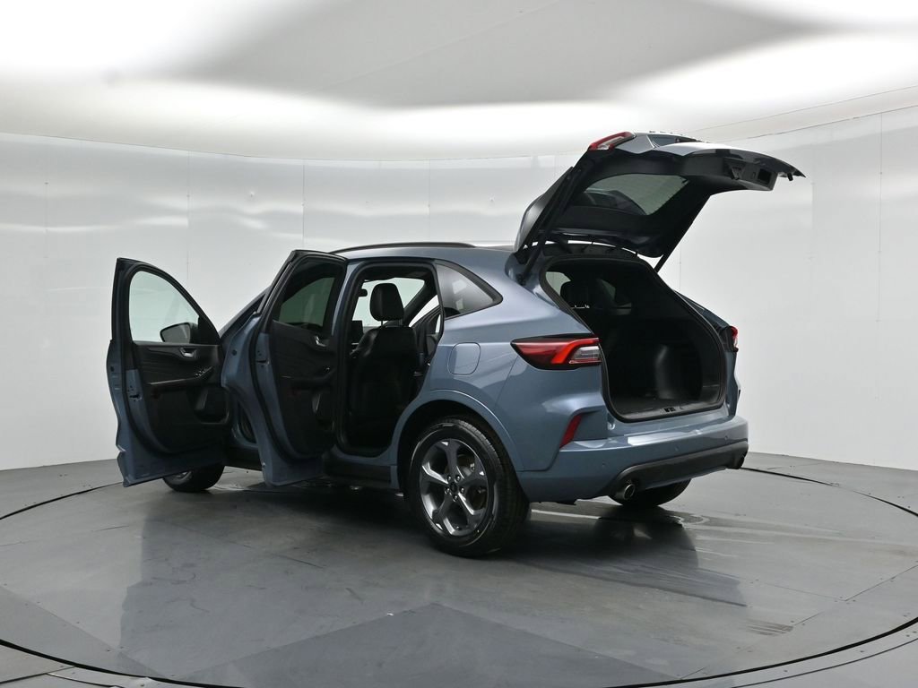 Certified 2023 Ford Escape ST-Line w/ Tech Pack #1 image 35