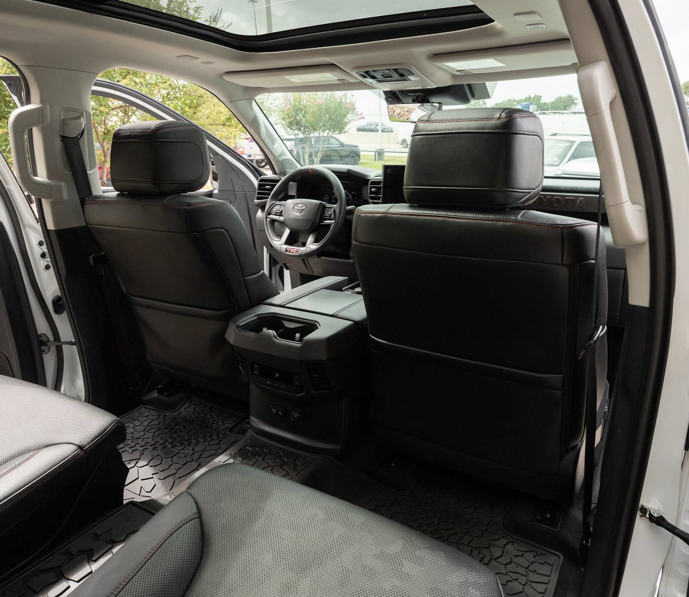 Used 2023 Toyota Sequoia TRD Pro AWD/4WD image 33