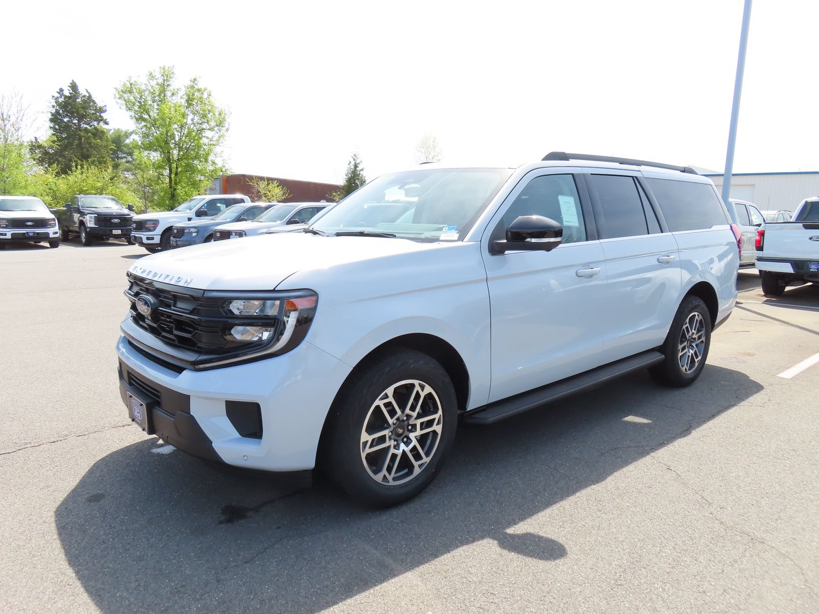 New 2026 Ford Expedition Max Active AWD/4WD image 3
