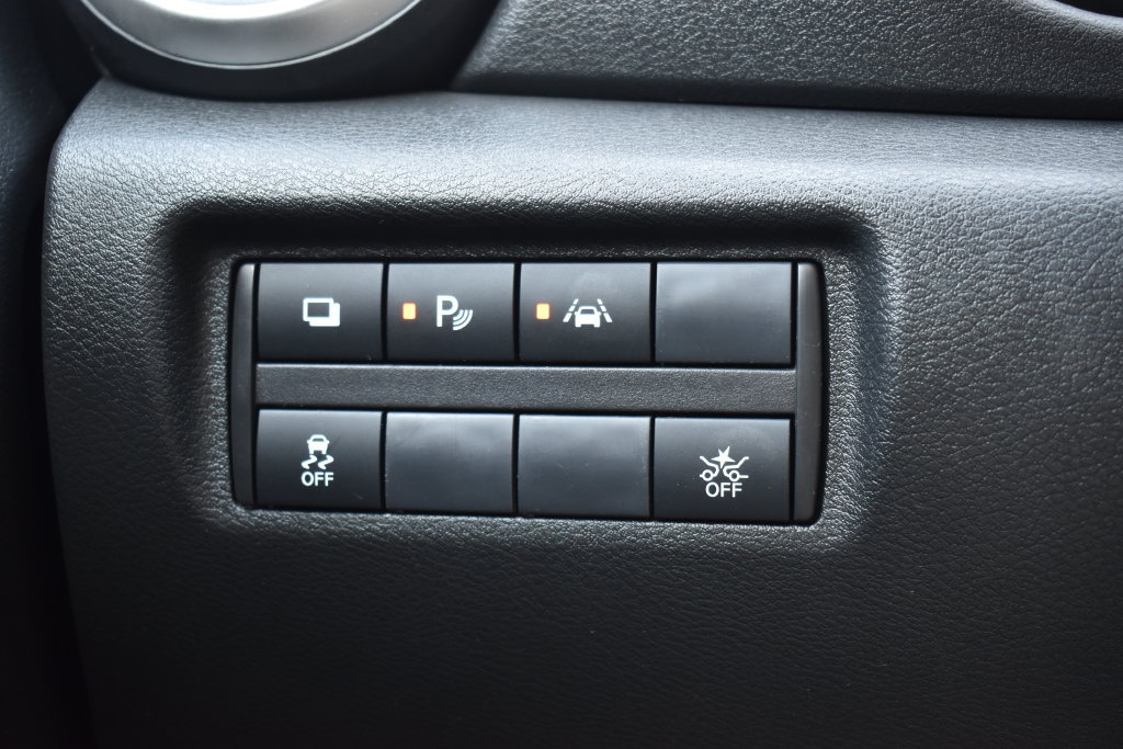 Used 2025 Nissan Versa S FWD image 23