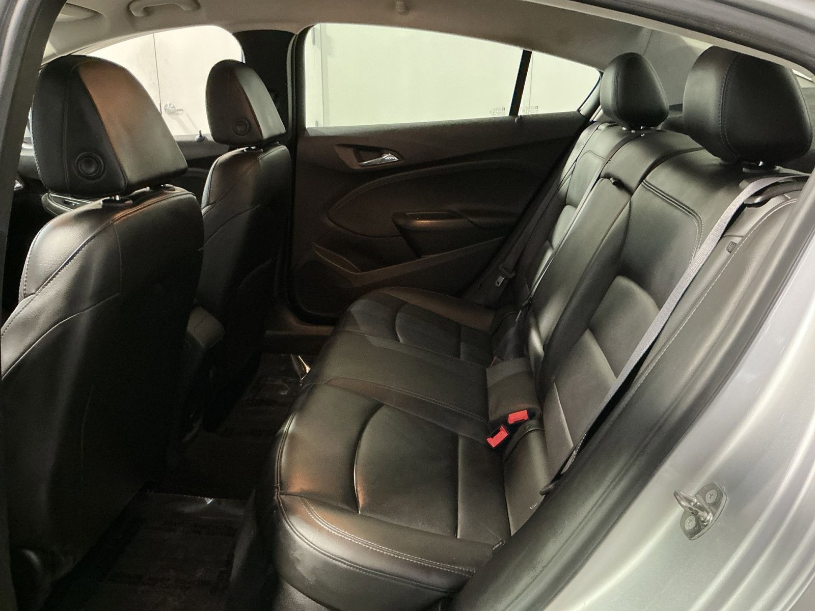 Used 2017 Chevrolet Cruze Premier image 30