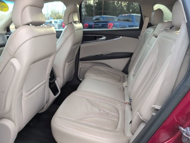 Used 2017 Lincoln MKX Reserve w/ Lincoln MKX Climate Package image 35