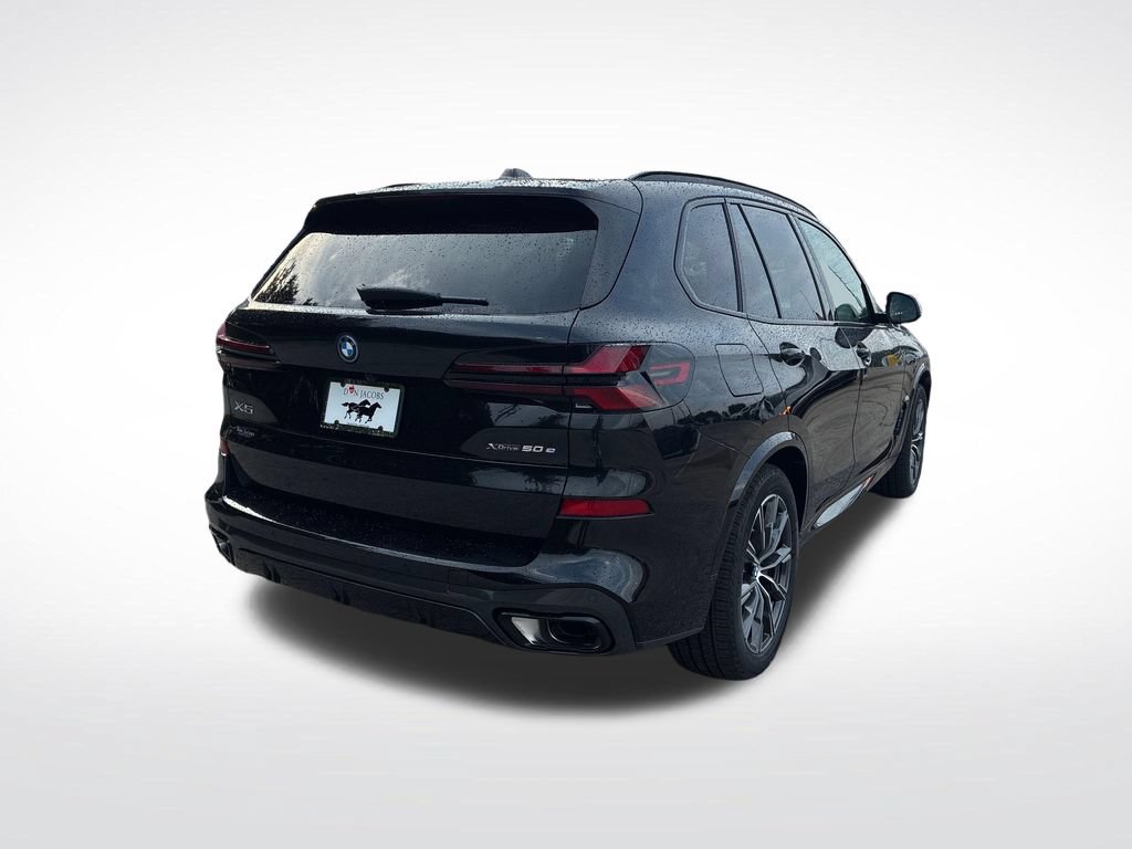New 2026 BMW X5 xDrive50e w/ M Sport Package AWD/4WD image 3