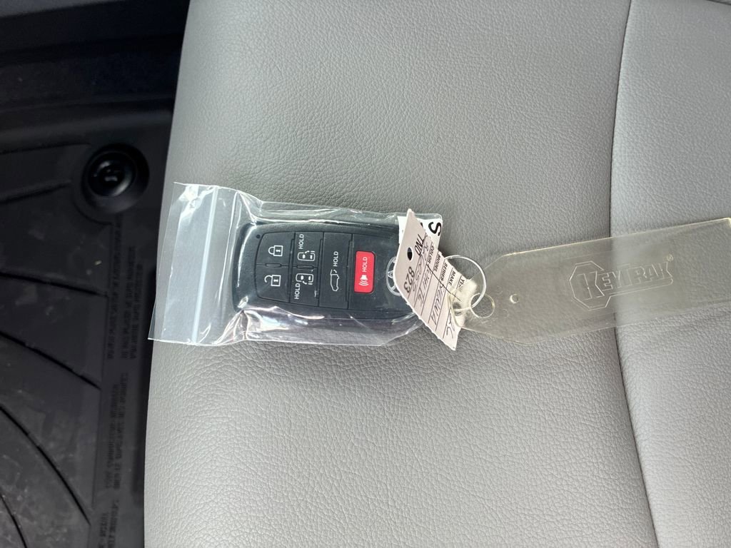 New 2026 Toyota Sienna XLE FWD image 49