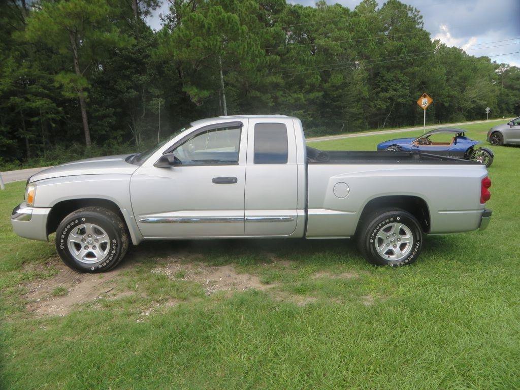 Used 2006 Dodge Dakota Laramie