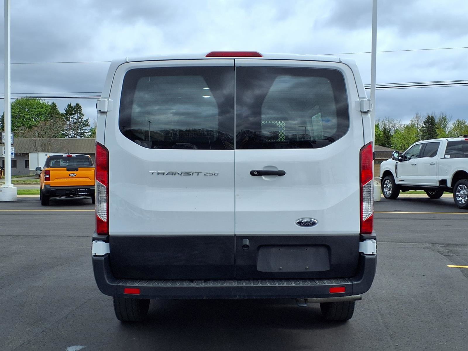 Used 2024 Ford Transit 250 Low Roof w/ Exterior Upgrade Package RWD image 6