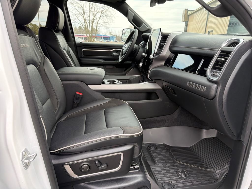 New 2026 RAM 1500 Laramie w/ Night Edition AWD/4WD image 18