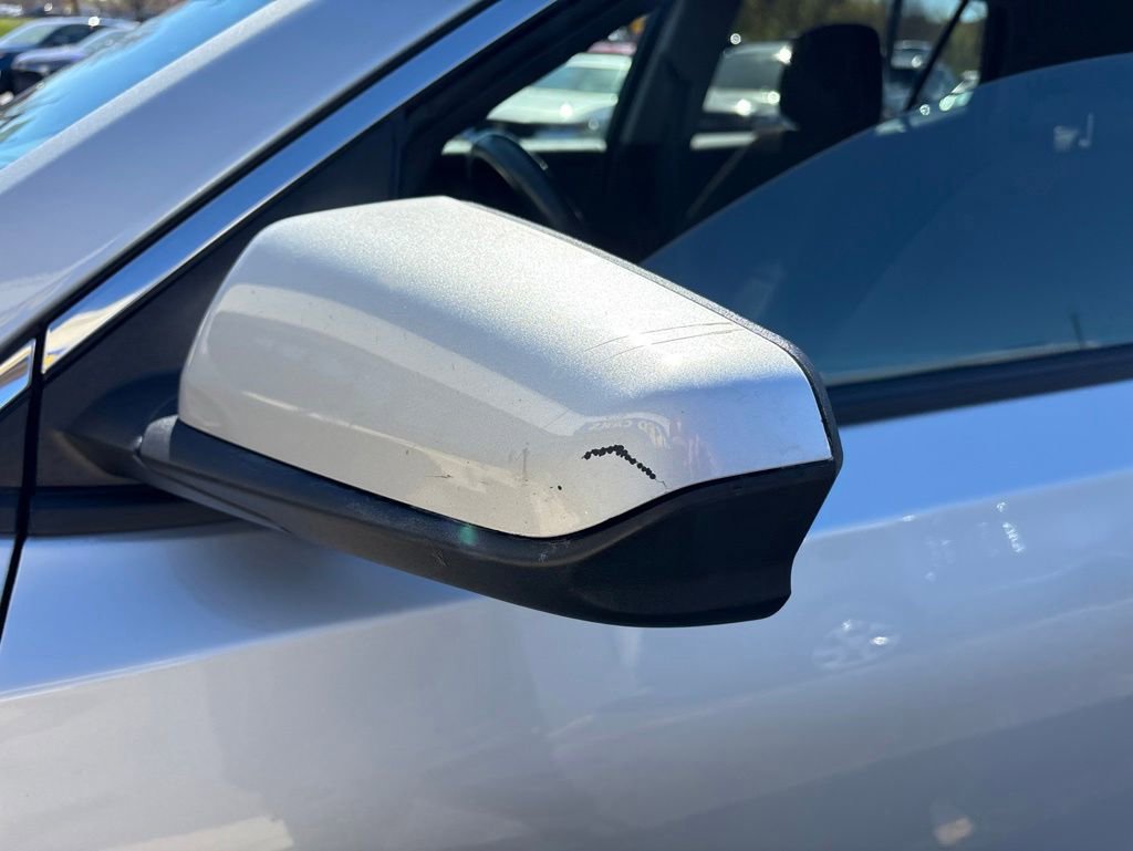 Used 2018 GMC Terrain SLE w/ Driver Convenience Package AWD/4WD image 3