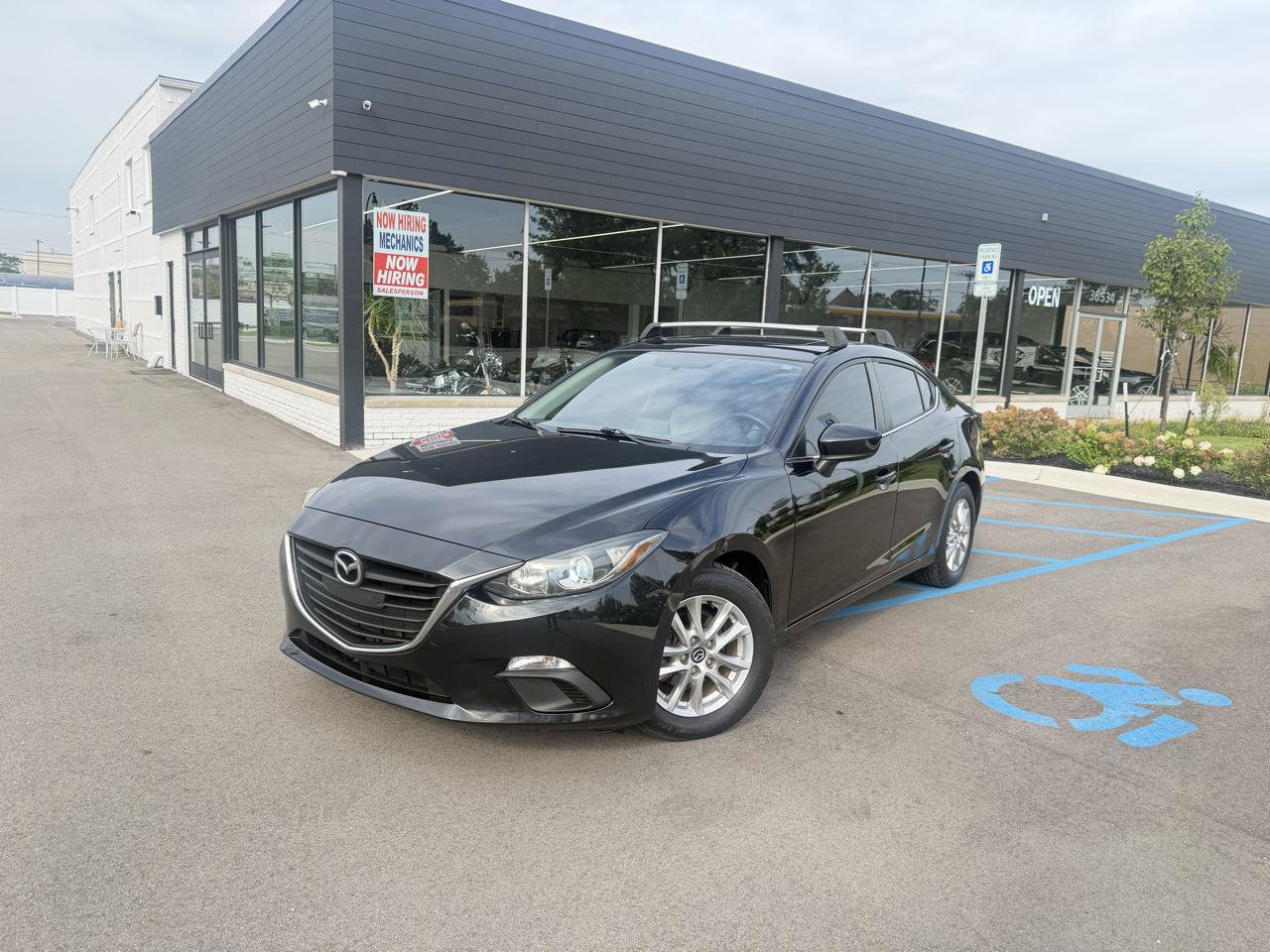 Used 2014 MAZDA MAZDA3 i Touring w/ Technology Package FWD image 1