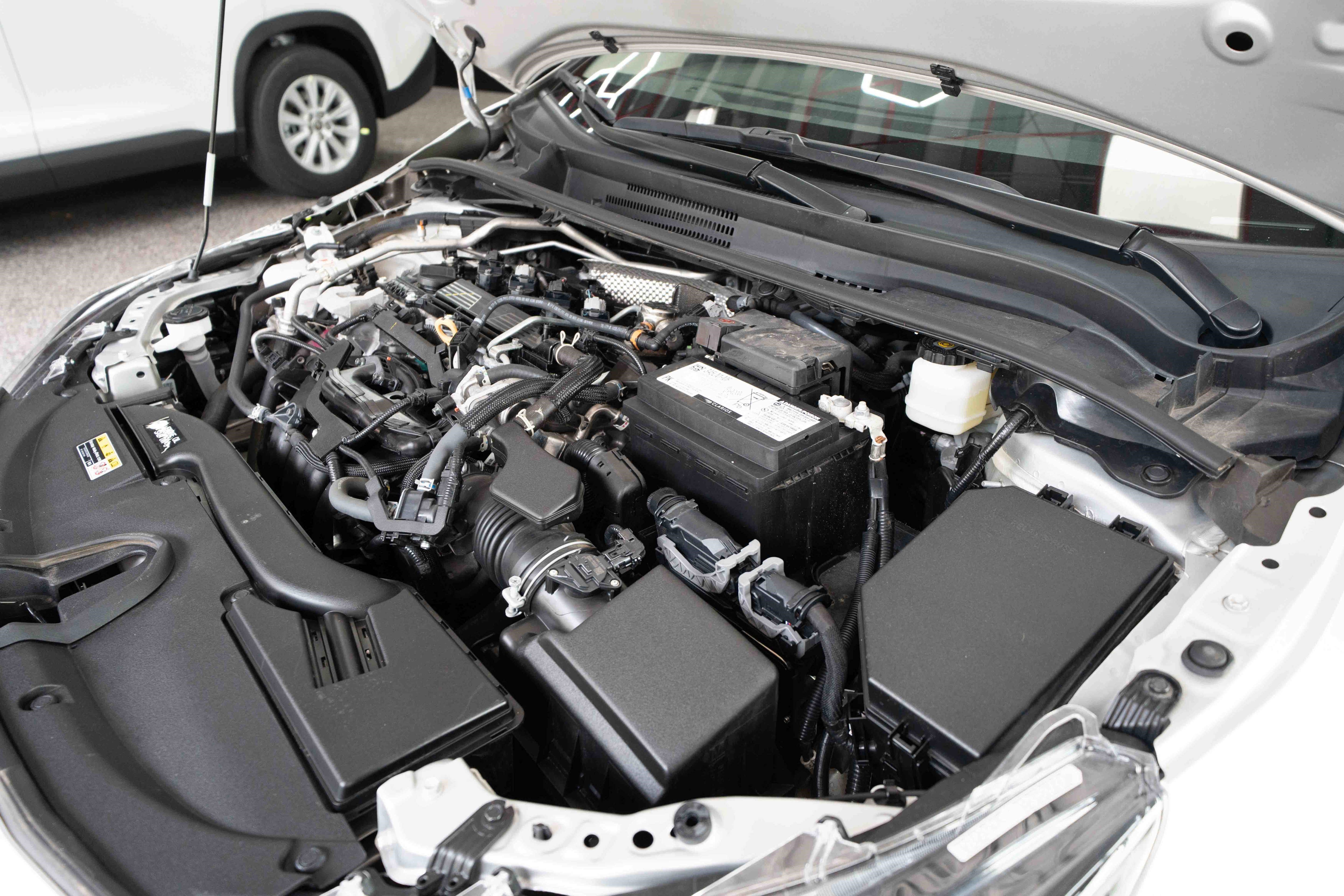 Used 2025 Toyota Corolla LE FWD image 32