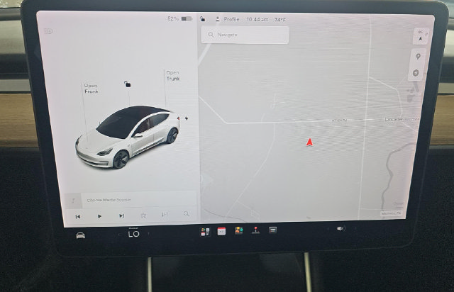 Used 2018 Tesla Model 3 Long Range RWD image 9