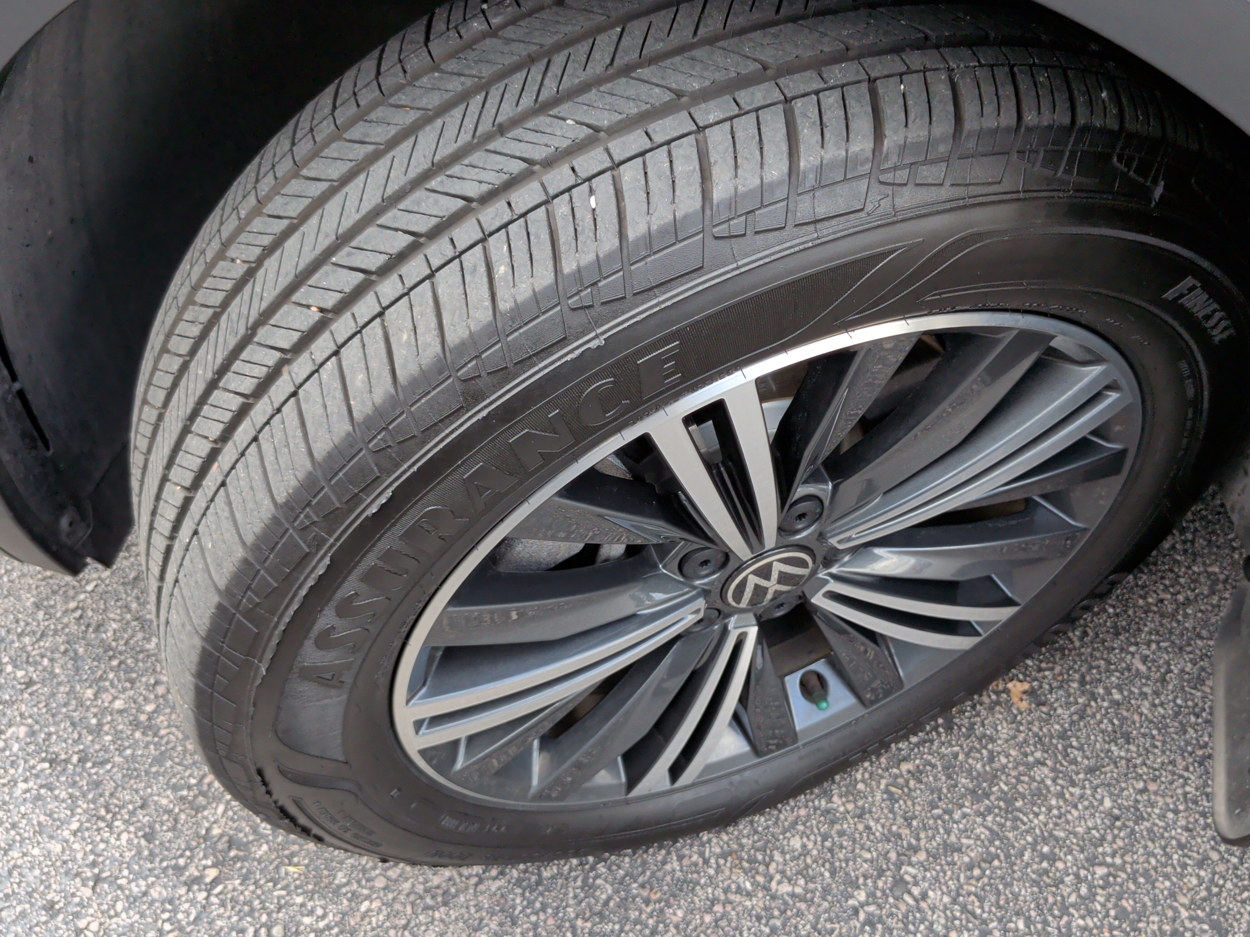 Used 2024 Volkswagen Tiguan Wolfsburg Edition FWD image 14