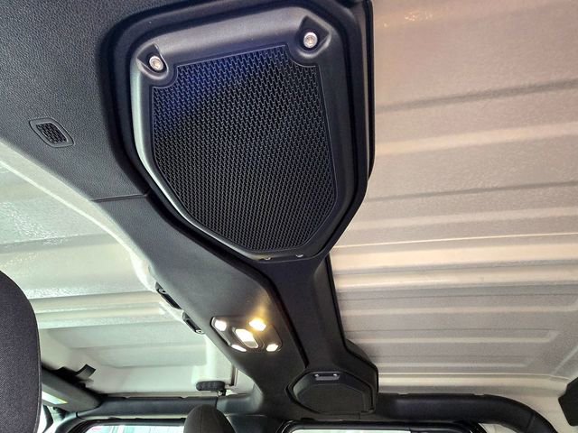 Certified 2021 Jeep Gladiator Willys image 24