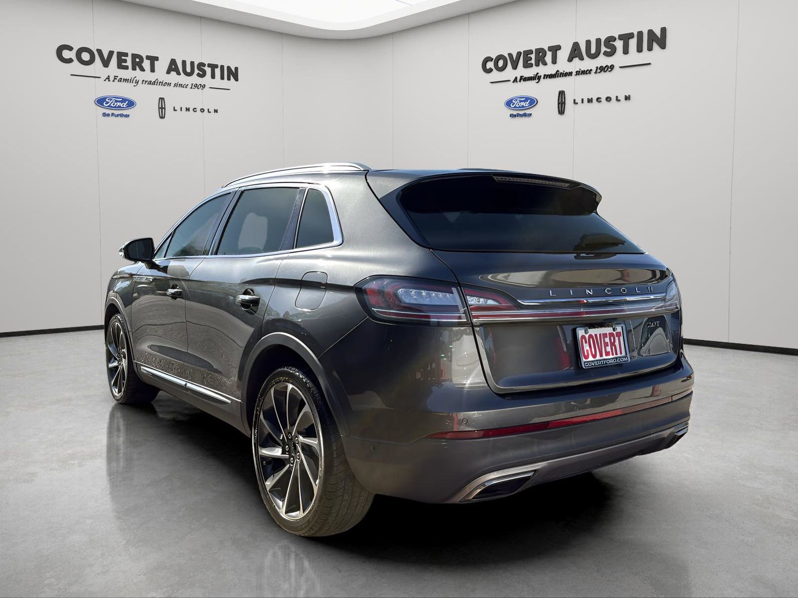 Used 2020 Lincoln Nautilus Reserve w/ Equipment Group 201A image 3