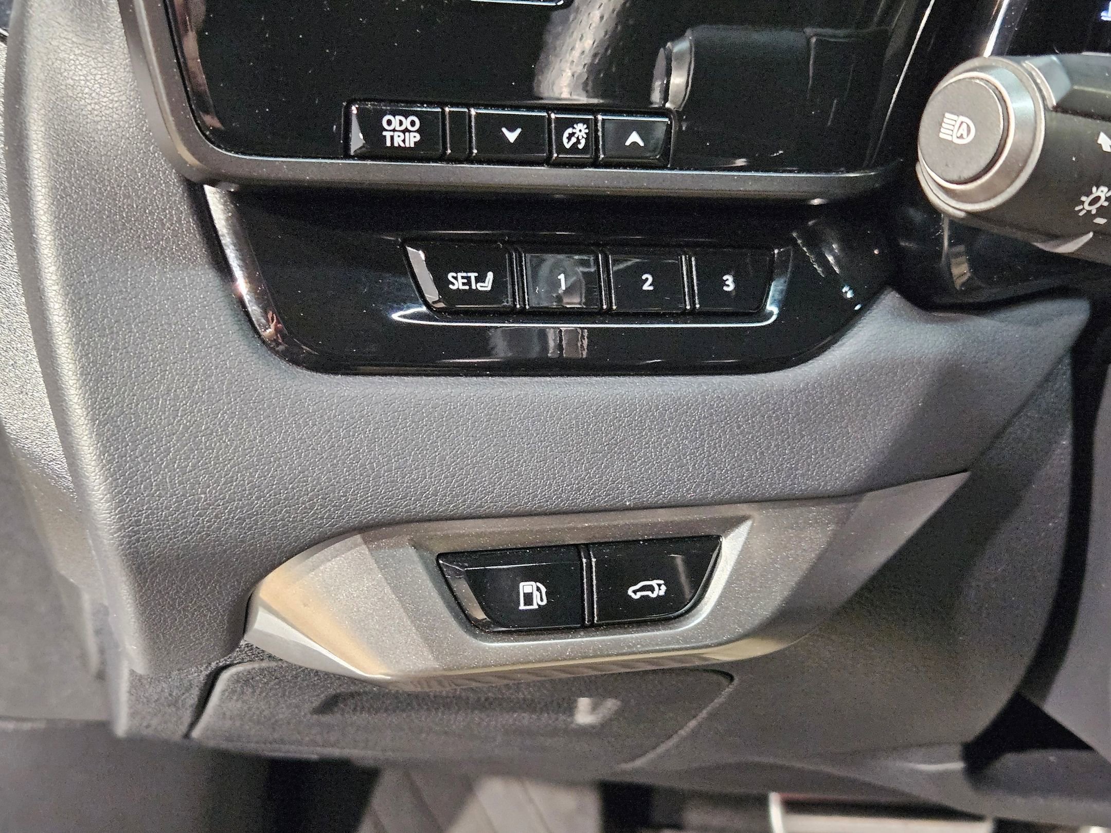 Used 2023 Lexus RX 350 F Sport w/ Cold Area Package image 26