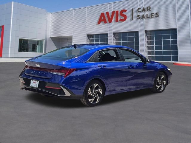 Used 2025 Hyundai Elantra SEL FWD image 6