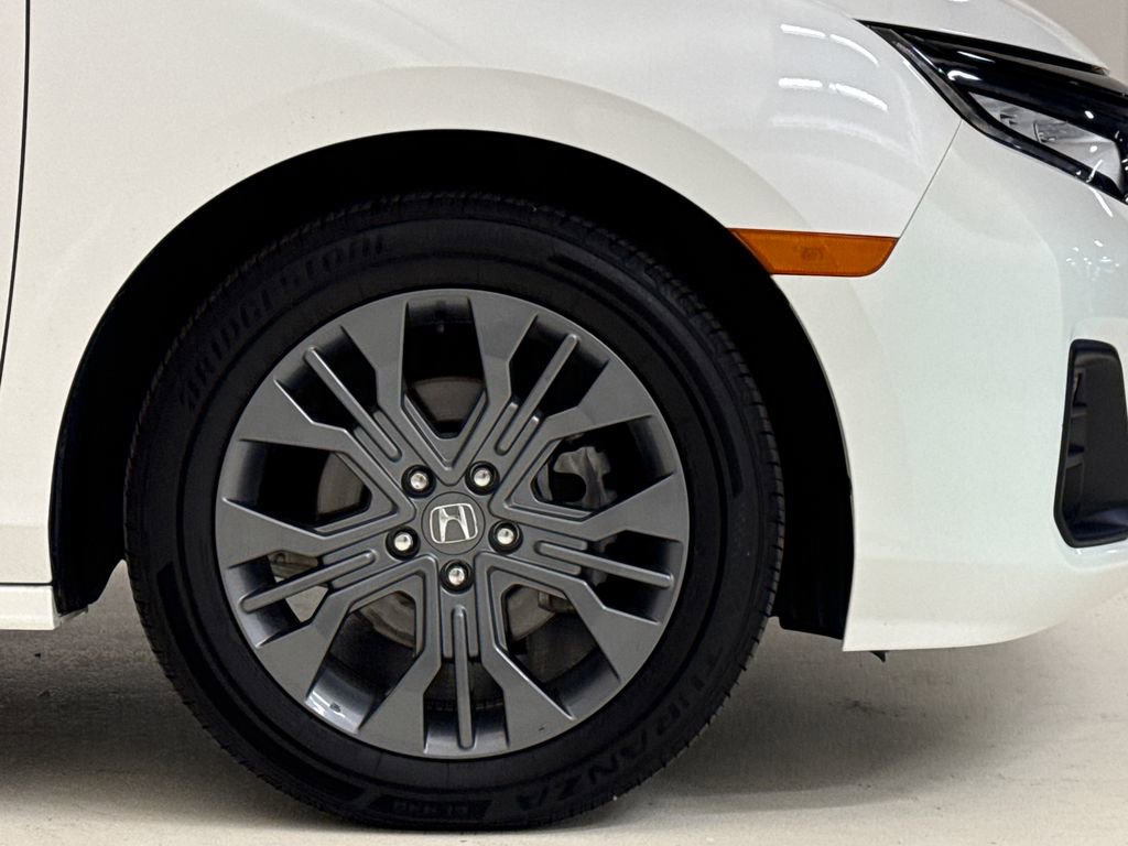 Certified 2025 Honda Odyssey Touring image 6