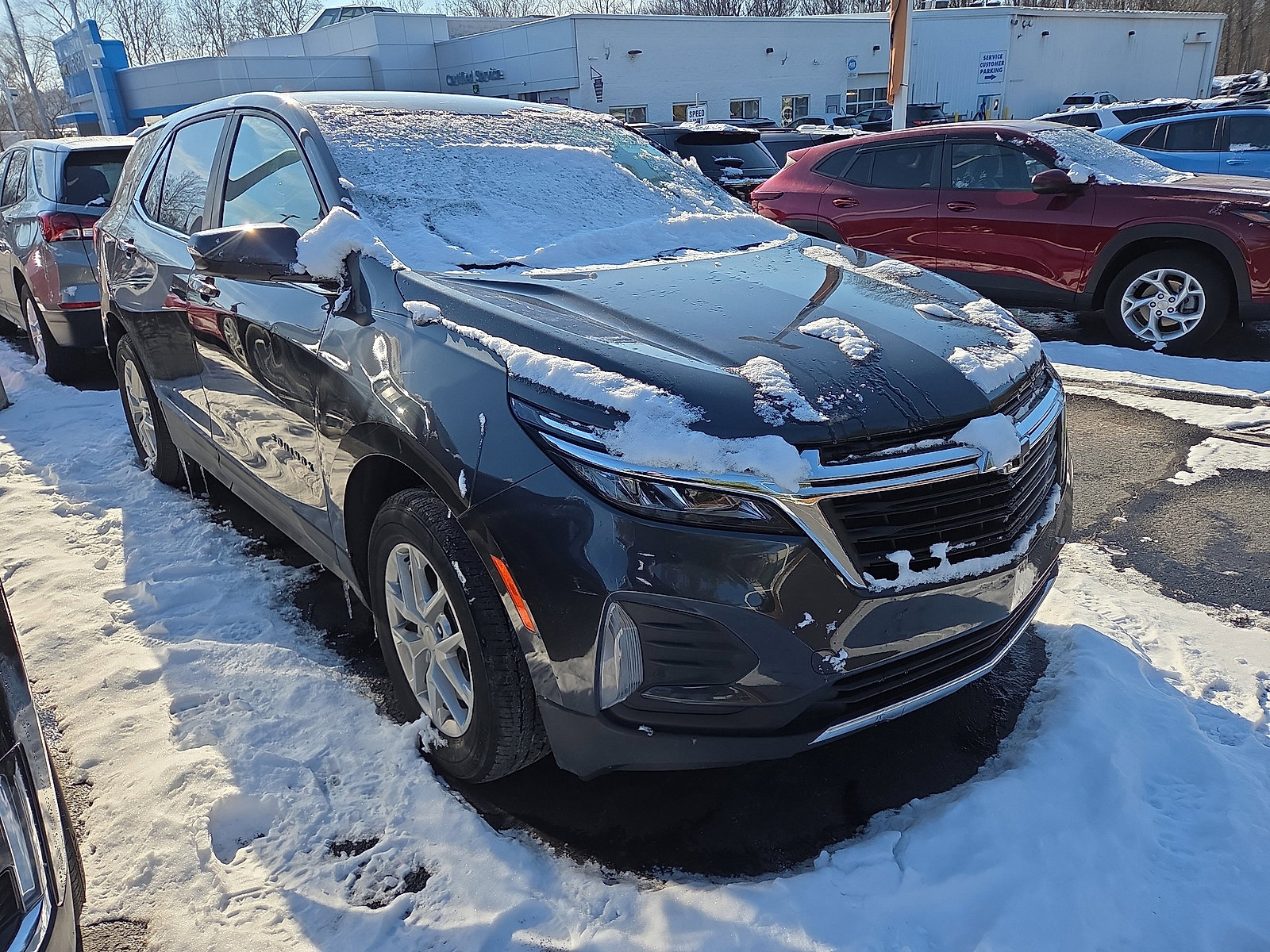 Used 2023 Chevrolet Equinox LT image 1