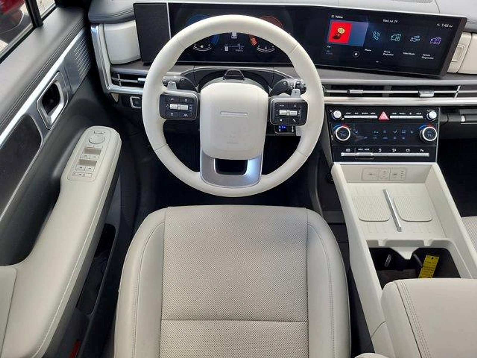 Used 2025 Hyundai Santa Fe SEL FWD image 15