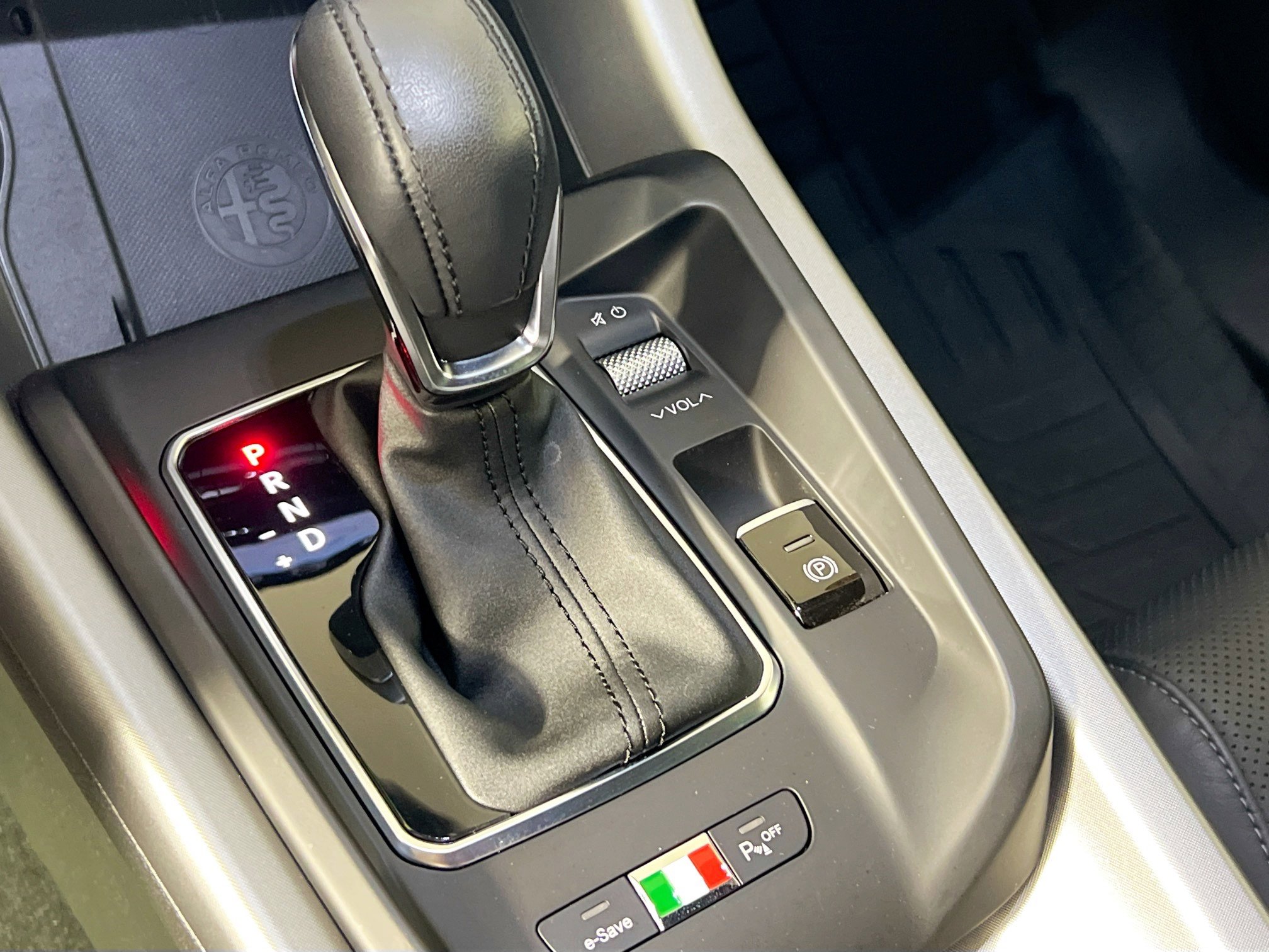 Used 2024 Alfa Romeo Tonale Ti w/ Premium Interior Package image 25