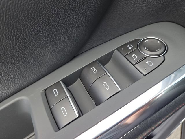 New 2026 Chevrolet Traverse RS w/ LPO, Floor Liner Package AWD/4WD image 12