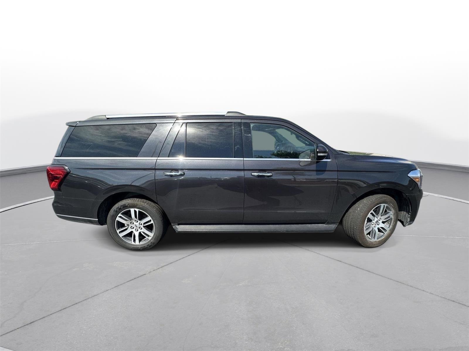 Used 2024 Ford Expedition Max Limited AWD/4WD image 5