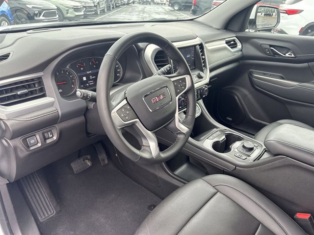 Certified 2023 GMC Acadia SLT image 10