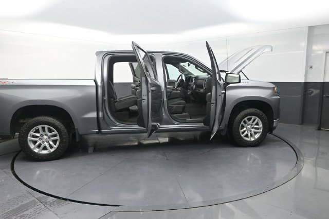 Used 2020 Chevrolet Silverado 1500 LT AWD/4WD image 46