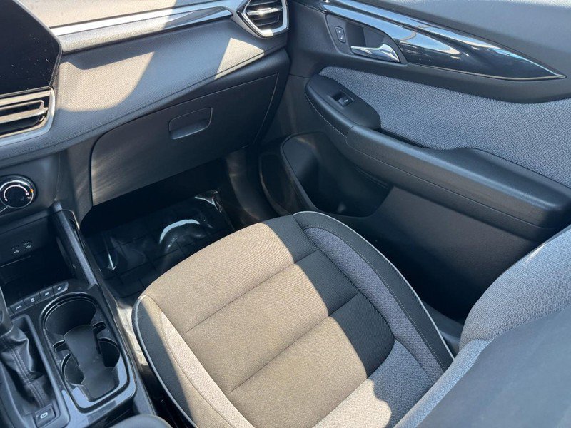 Used 2025 Chevrolet TrailBlazer LS w/ LS Convenience Package FWD image 15
