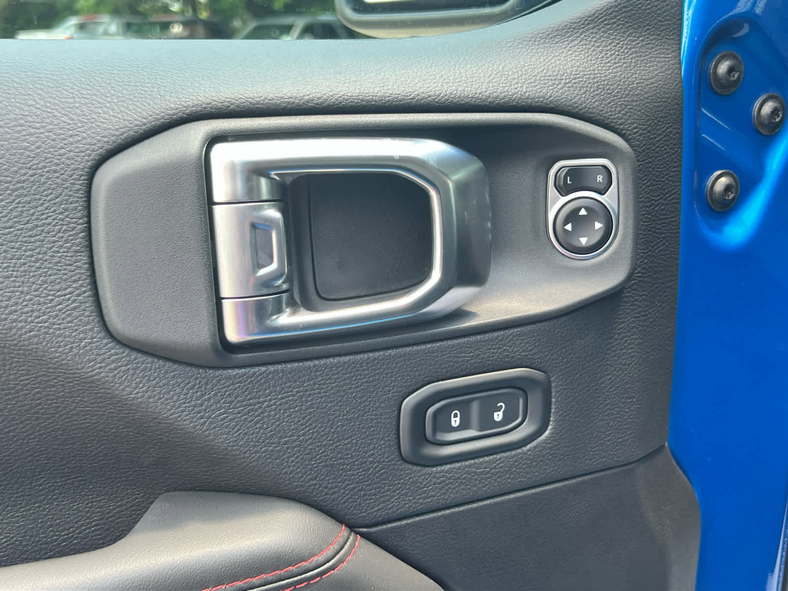 New 2025 Jeep Wrangler Unlimited Rubicon w/ Technology Group image 23