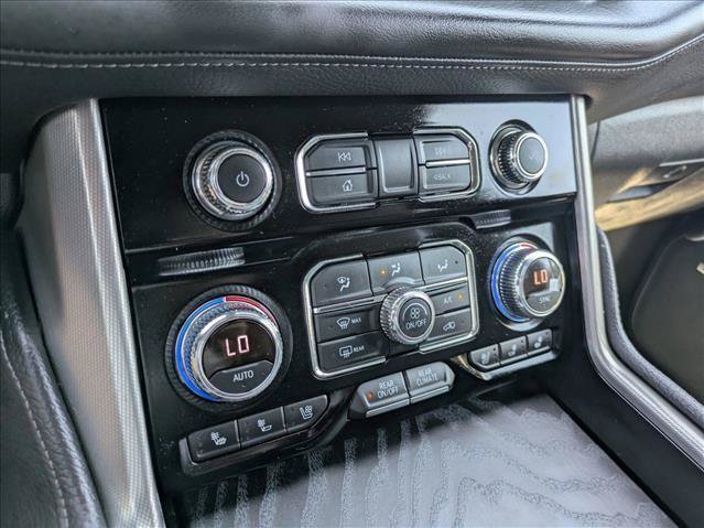 Used 2022 GMC Yukon XL Denali AWD/4WD image 12