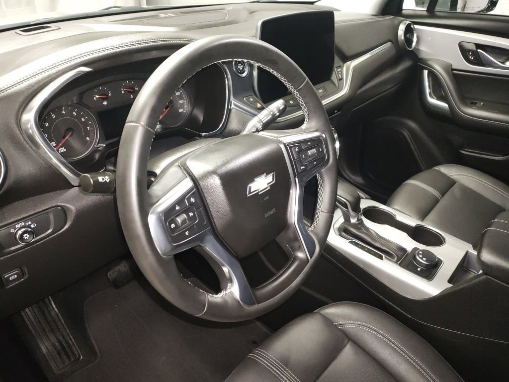 Used 2024 Chevrolet Blazer LT FWD image 23
