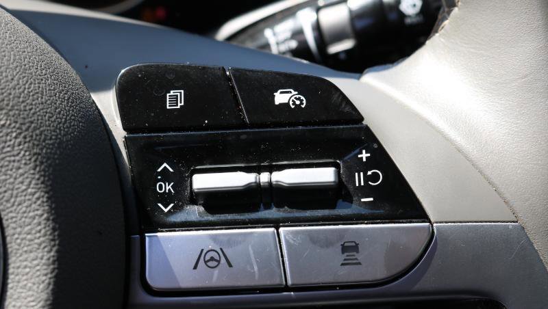 Used 2024 Hyundai Elantra SEL w/ Convenience Package FWD image 8