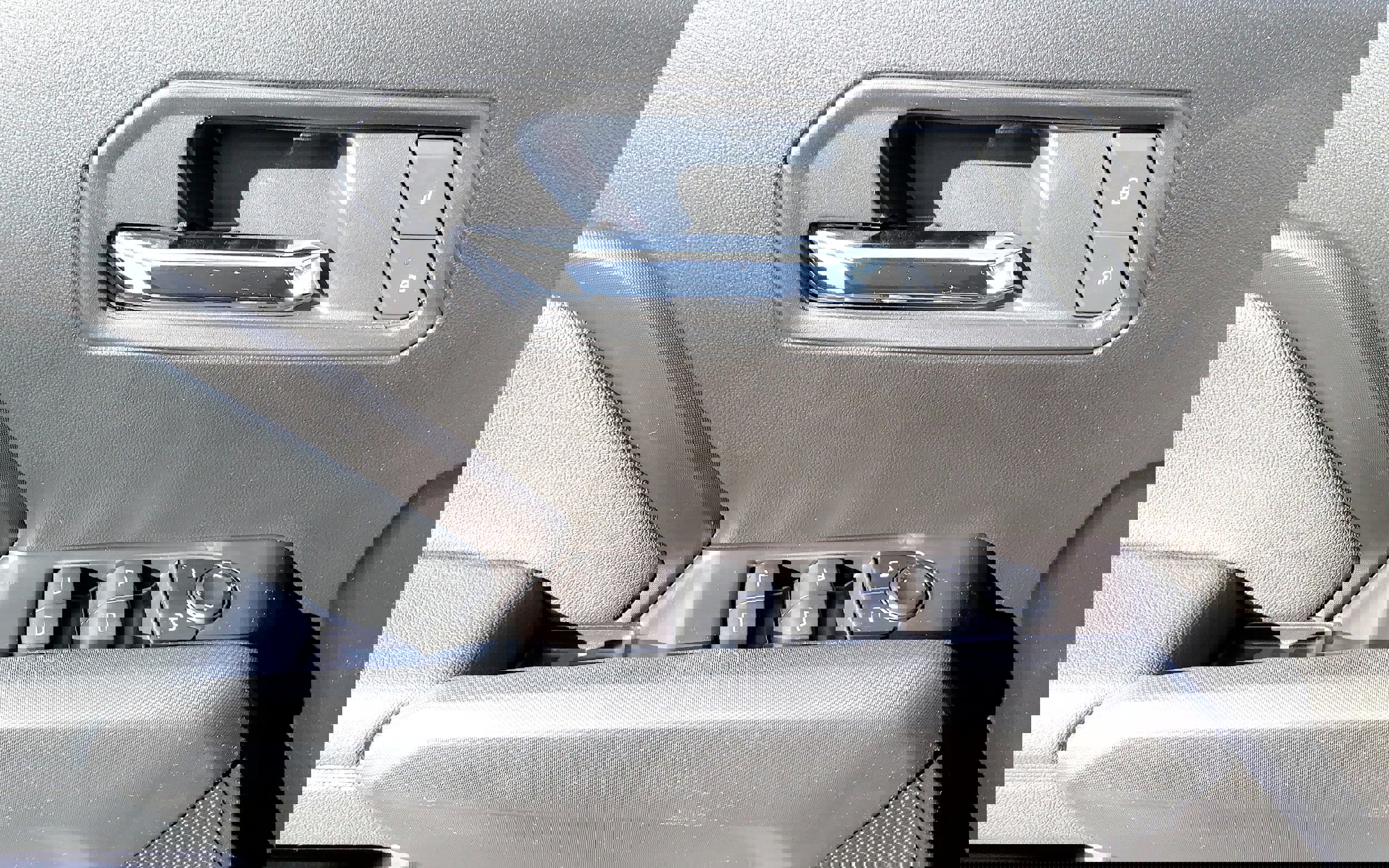 New 2025 GMC Canyon Elevation w/ Convenience Package image 12