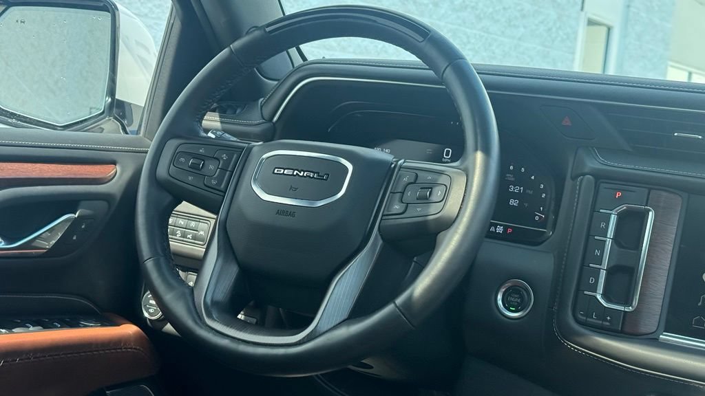 Used 2024 GMC Yukon Denali Ultimate AWD/4WD image 20