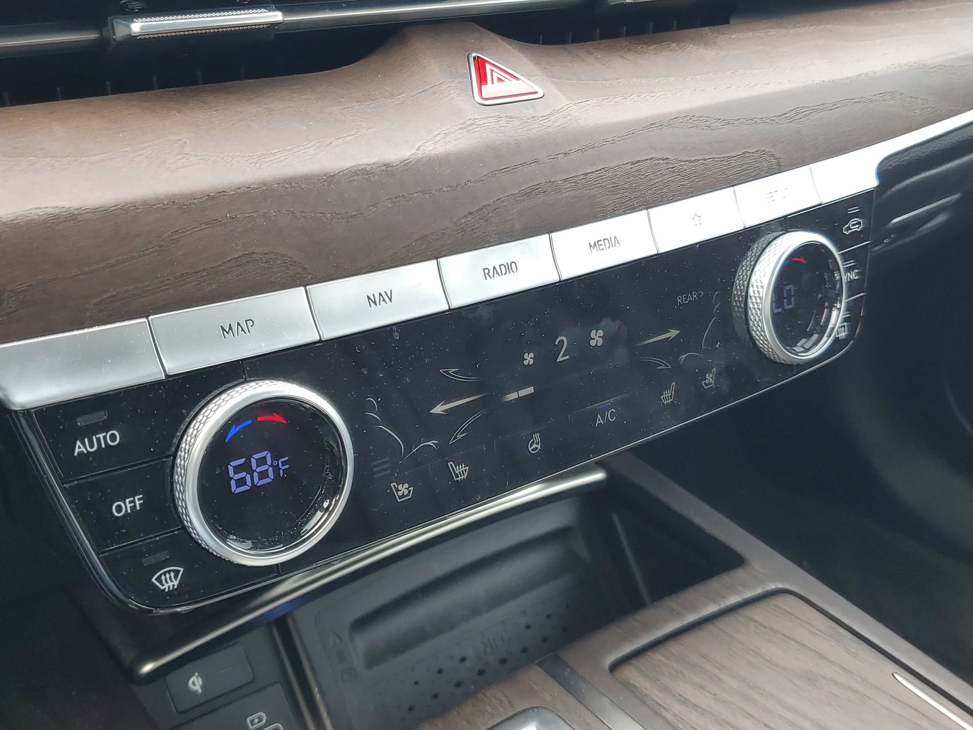 Used 2022 Genesis G80 2.5T w/ Prestige Package image 30