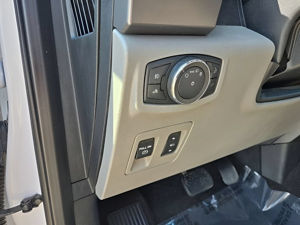 Used 2020 Ford F150 XLT w/ Equipment Group 302A Luxury AWD/4WD image 18