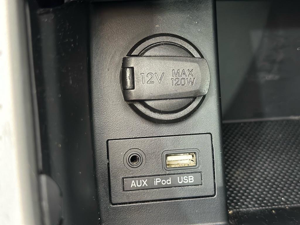 Used 2016 Hyundai Elantra SE w/ Option Group 02 FWD image 28