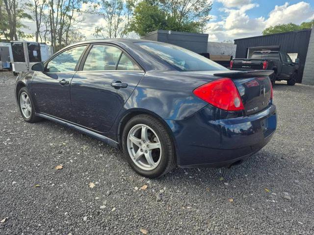 Used 2009 Pontiac G6 Sedan w/ Sport Package 2 image 2