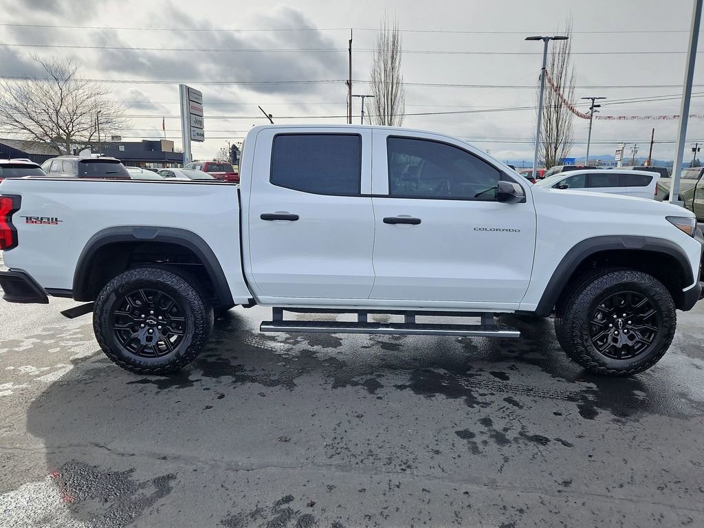 Used 2025 Chevrolet Colorado Trail Boss w/ Off-Road Front Bumper Package image 7