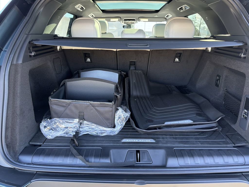 New 2026 Land Rover Range Rover Sport SE image 14