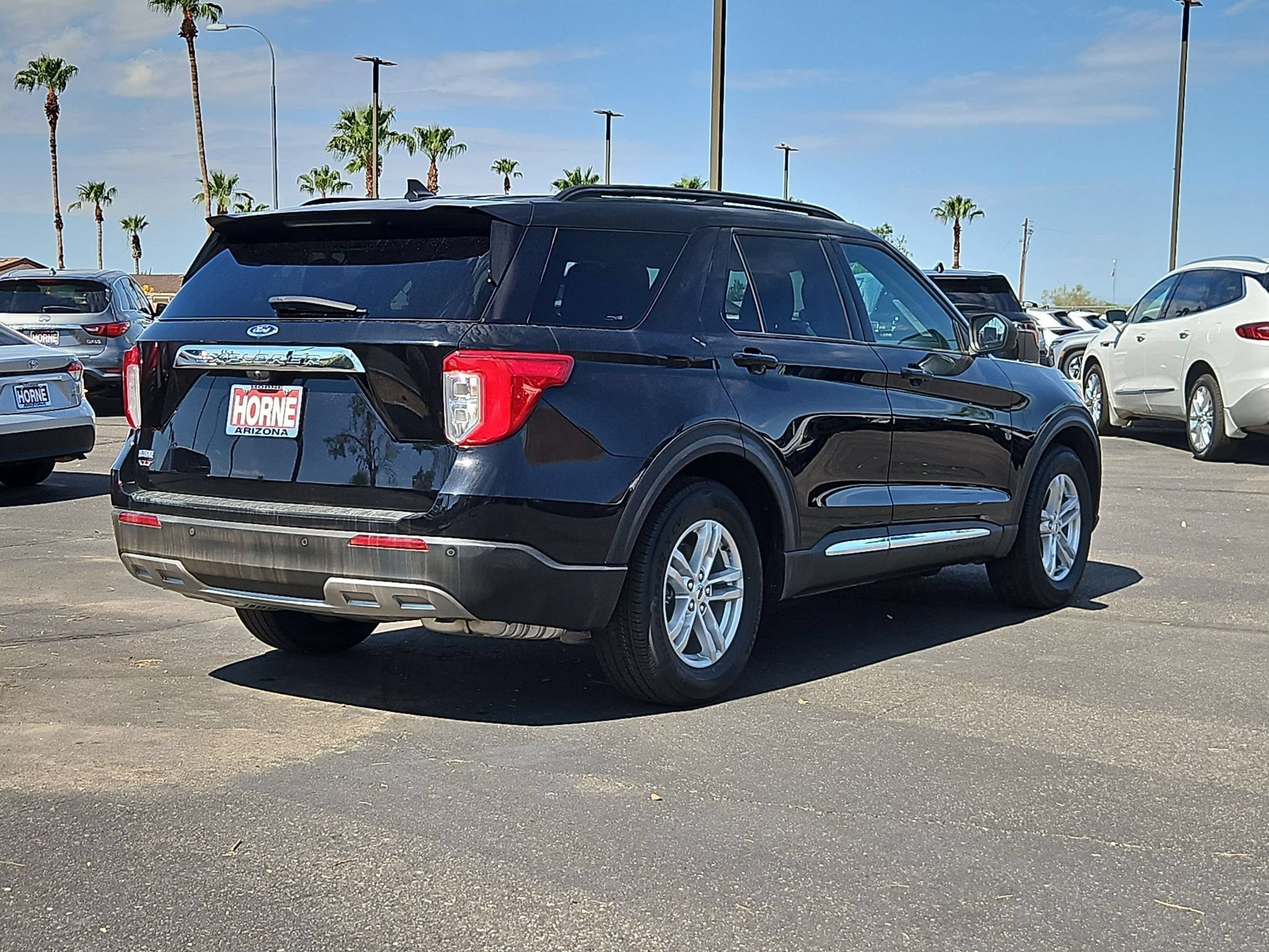 Used 2023 Ford Explorer XLT w/ Equipment Group 202A RWD image 5