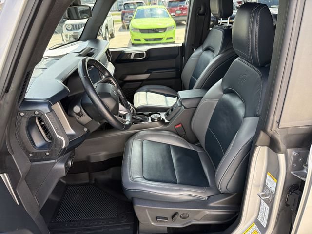 Used 2022 Ford Bronco Outer Banks AWD/4WD image 13