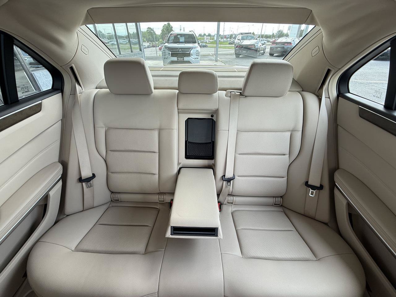 Used 2014 Mercedes-Benz E 350 4MATIC Sport image 38