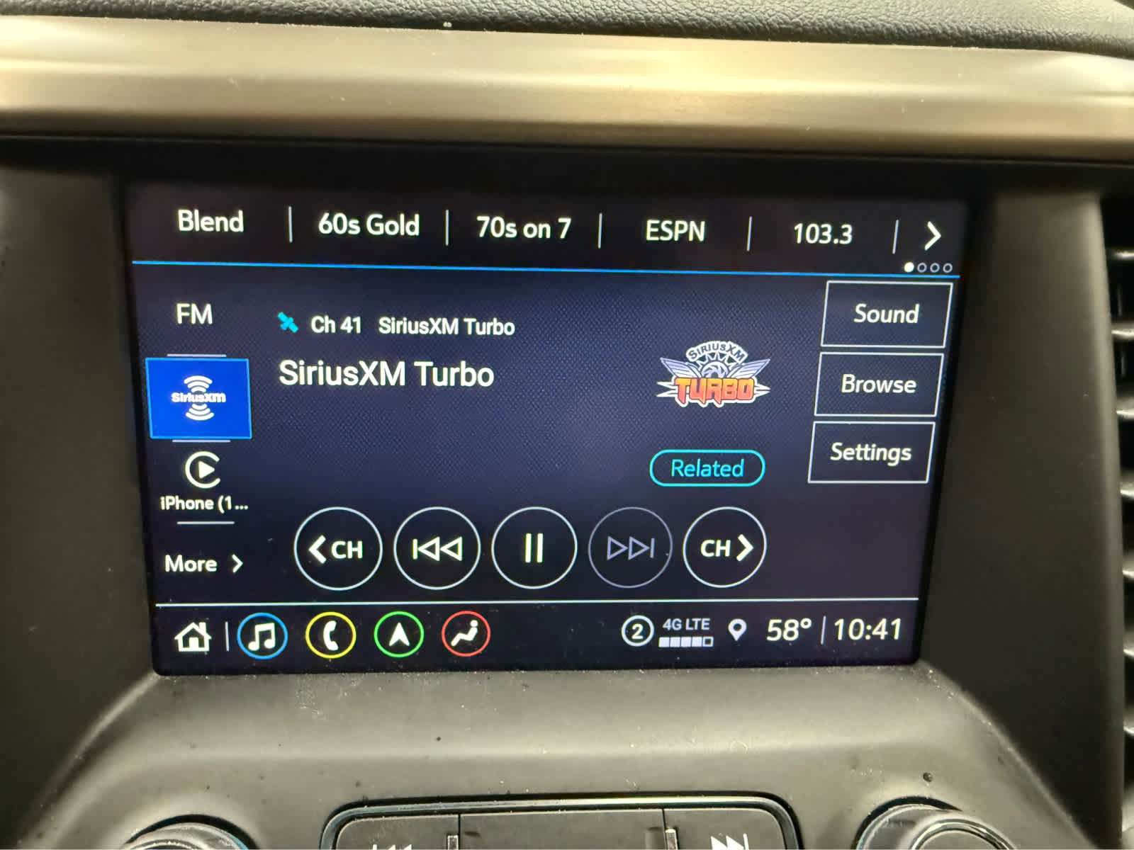 Used 2023 GMC Acadia Denali w/ Denali Technology Package image 15